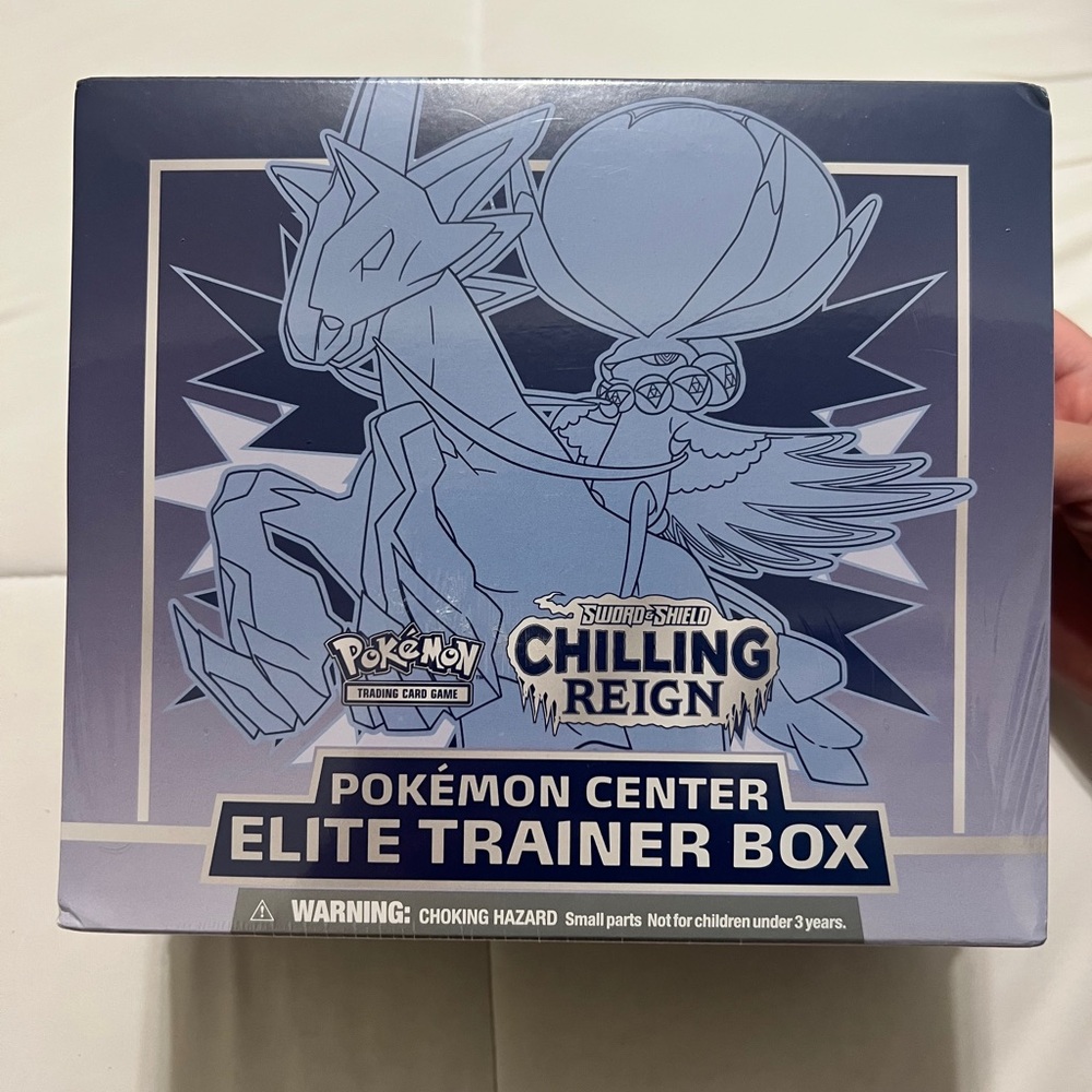 Pokemon Center Chilling Reign Elite Trainer Box